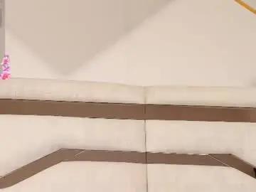 Chaturbate Live Sex Cam of camilaa_smith_