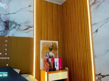 Chaturbate Sex Chat of carolinecastle