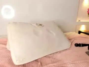 Chaturbate Live Porn of lilian_starfire
