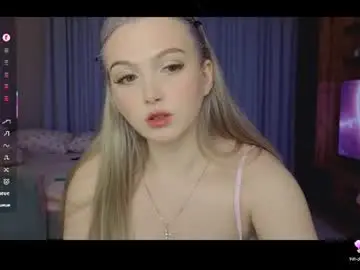 Chaturbate Sex Cam of small_blondee