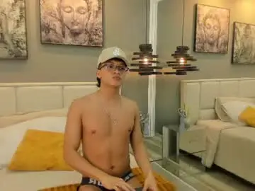 Chaturbate Nude Webcam of zac_million