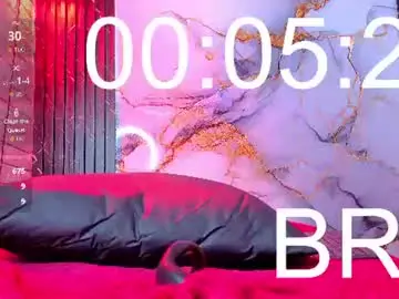 Chaturbate Live Sex Cam of maevekuro