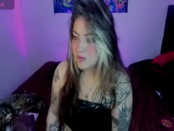Chaturbate Live Sex Cam of luna_ray420