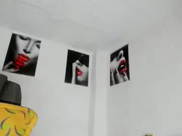 Chaturbate Live Porn of titsbiglili