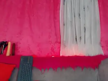 Chaturbate Live Sex Cam of deboragill