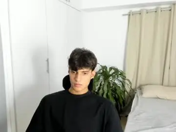 Chaturbate Sex Chat of lucacosta19