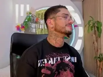 Chaturbate Watch Live Sex Cams of alanrodgers2_0