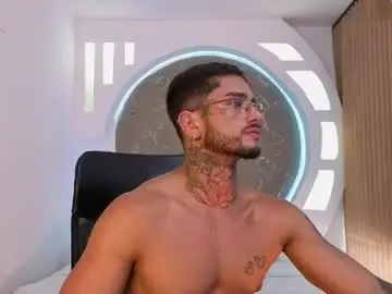 Chaturbate Best live sex cam show of alanrodgers2_0