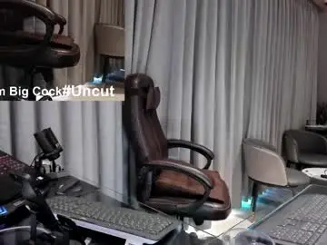 Chaturbate Live Sex Cam of alpha_uk_boss