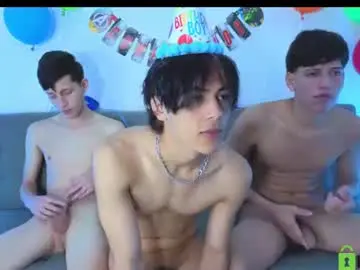 Chaturbate Free Porn Cam of chillbicrew