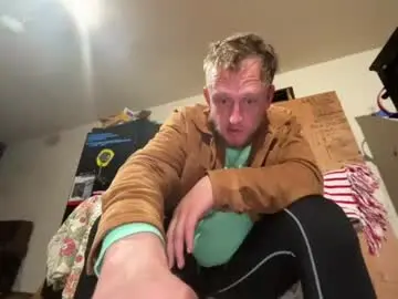 Chaturbate Live Sex Cam of diesel_plowe