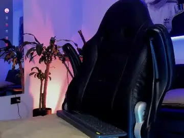 Chaturbate Watch Live Sex Cams of nikolahank1
