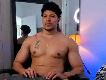 Chaturbate Live Sex Cam of adambrocs1