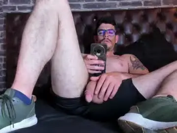 Chaturbate Best live sex cam show of damian_bulls