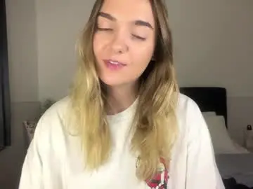 Chaturbate Live Sex Cam of roxysweetdream
