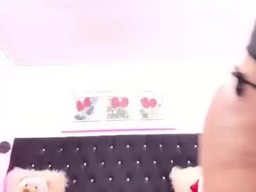 Chaturbate Adult Video Chat of coralinejoness