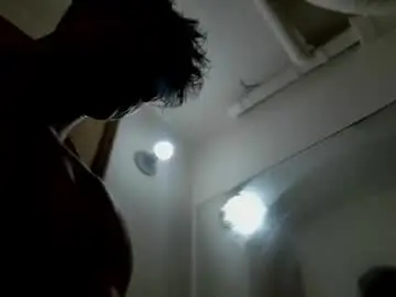 Chaturbate Best live sex cam show of yizus_bonz
