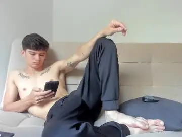 Chaturbate Free Live Porn of yizus_bonz