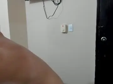 Chaturbate Sex Chat of yizus_bonz