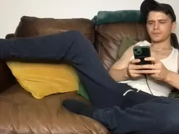 Chaturbate Live Porn of camdoattitude
