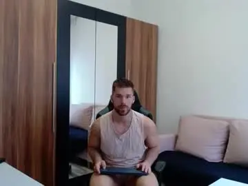 Chaturbate Live Sex Cam of darius_94