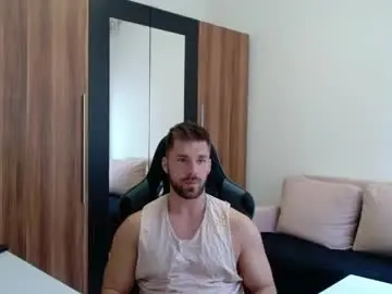 Chaturbate Live Sex Cam of darius_94