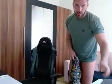 Chaturbate Live Sex of darius_94
