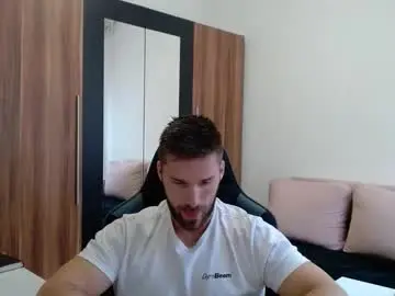 Chaturbate Live Sex Cam of darius_94