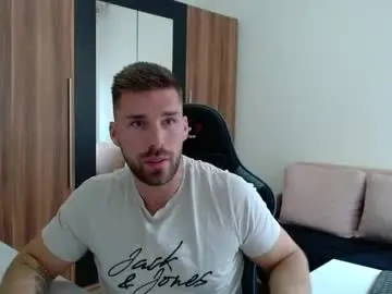 Chaturbate Best live sex cam show of darius_94