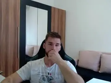 Chaturbate Live Sex Cam of darius_94