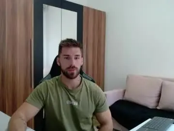 Chaturbate Live Sex Cam of darius_94