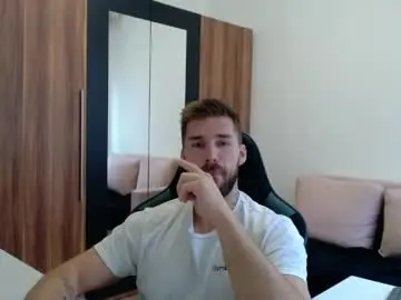 Chaturbate Watch Live Sex Cams of darius_94