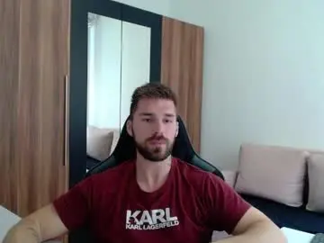 Chaturbate Live Porn of darius_94