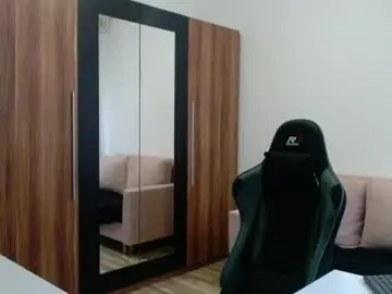 Chaturbate Live Sex of darius_94