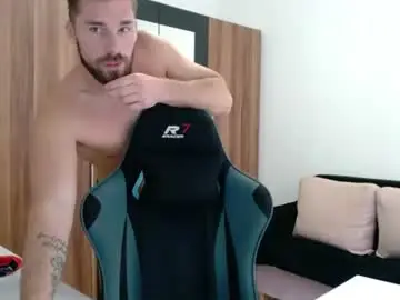Chaturbate Free Porn Cam of darius_94