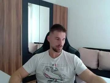 Chaturbate Live Sex Cam of darius_94