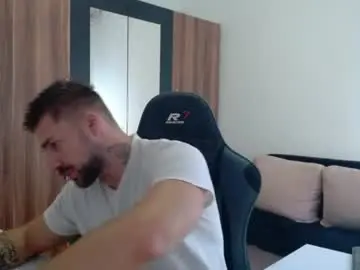Chaturbate Live Porn of darius_94
