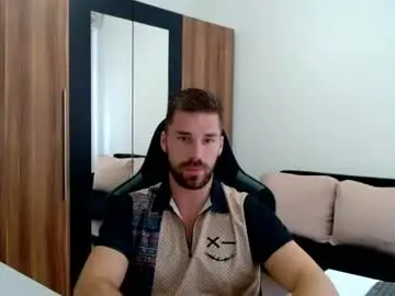 Chaturbate Sex Cam of darius_94