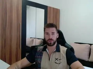 Chaturbate Live Sex Cam of darius_94