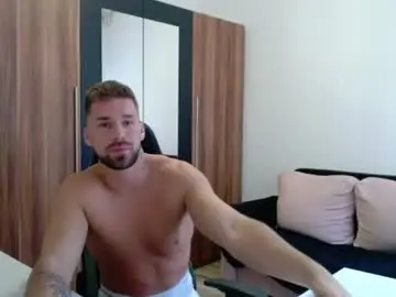 Chaturbate Live Sex Cam of darius_94