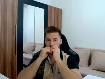 Chaturbate Watch Live Sex Cams of darius_94