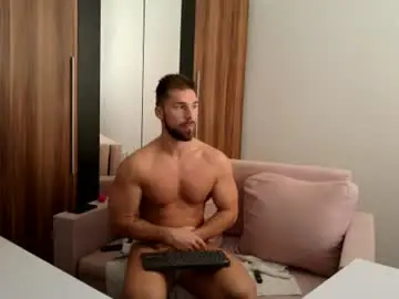 Chaturbate Live Sex Cam of darius_94