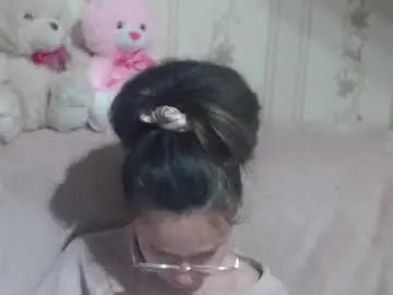 Chaturbate Live Sex Cam of flowercandydoll13