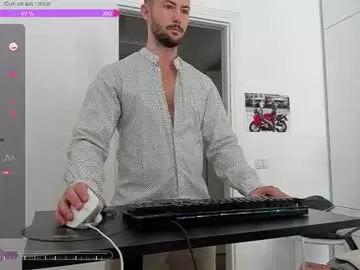Chaturbate Free Live Porn of hard_chriss