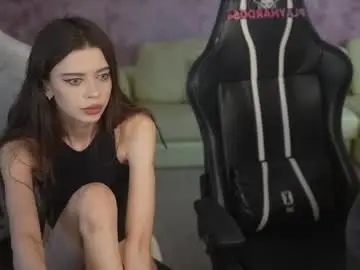 Chaturbate Nude Webcam of kira0541