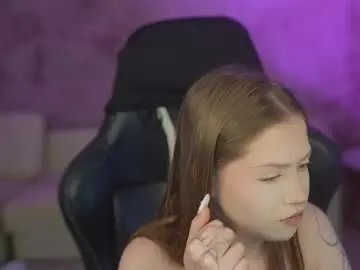 Chaturbate Nude Webcam of kira0541