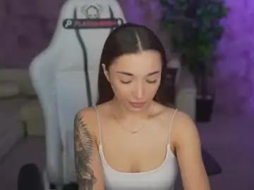 Chaturbate Live Sex Cam of kira0541