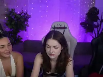Chaturbate Live Sex Cam of kira0541