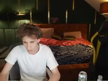 Chaturbate Live Porn of kira0541
