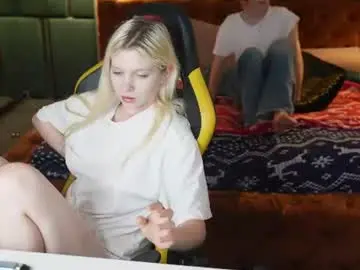 Chaturbate Nude Webcam of kira0541